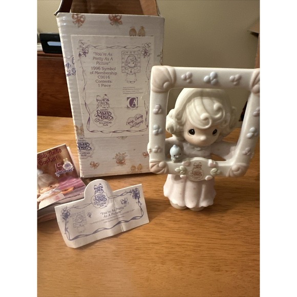 Precious Moment You're As Pretty As A Picture #C0016 New In Box 1996 - Picture 2 of 7